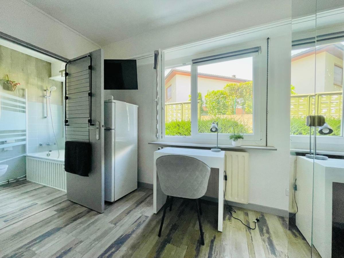 Dnn - Stylish Studio - Free Wifi, Netflix And Parking - Min Away To Basel And Airport - Dishwasher, Washing Machine Saint-Louis  Luaran gambar