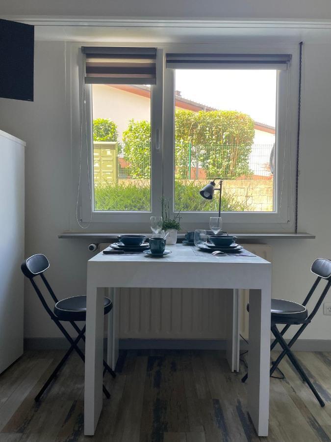 Dnn - Stylish Studio - Free Wifi, Netflix And Parking - Min Away To Basel And Airport - Dishwasher, Washing Machine Saint-Louis  Luaran gambar